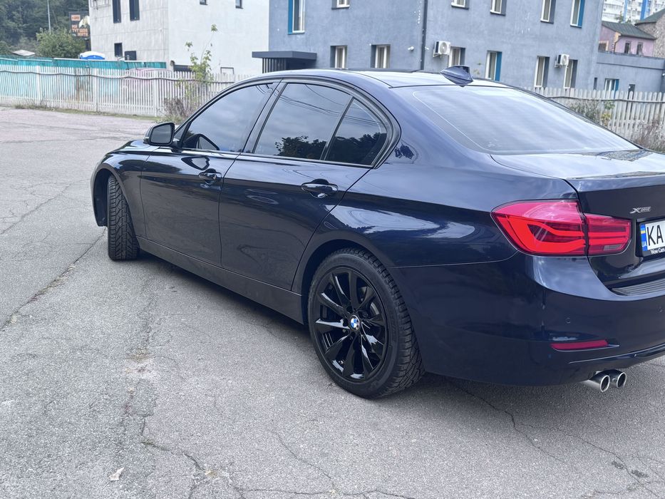 Продам BMW  F30 v328 Xdrive