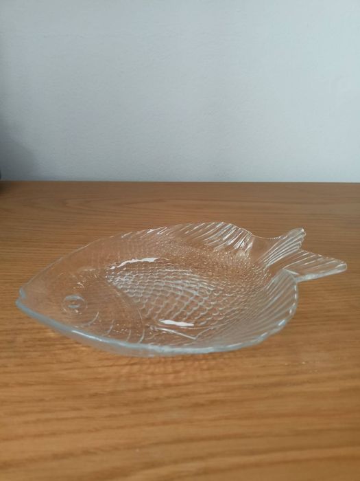 Naczynie w kształcie rybki dwie sztuki, stan bardzo dobry