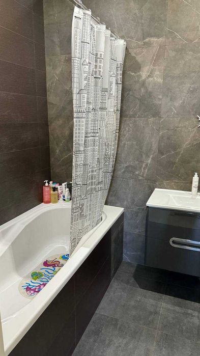 В продажу трьохповерховий таунхаус 120м2