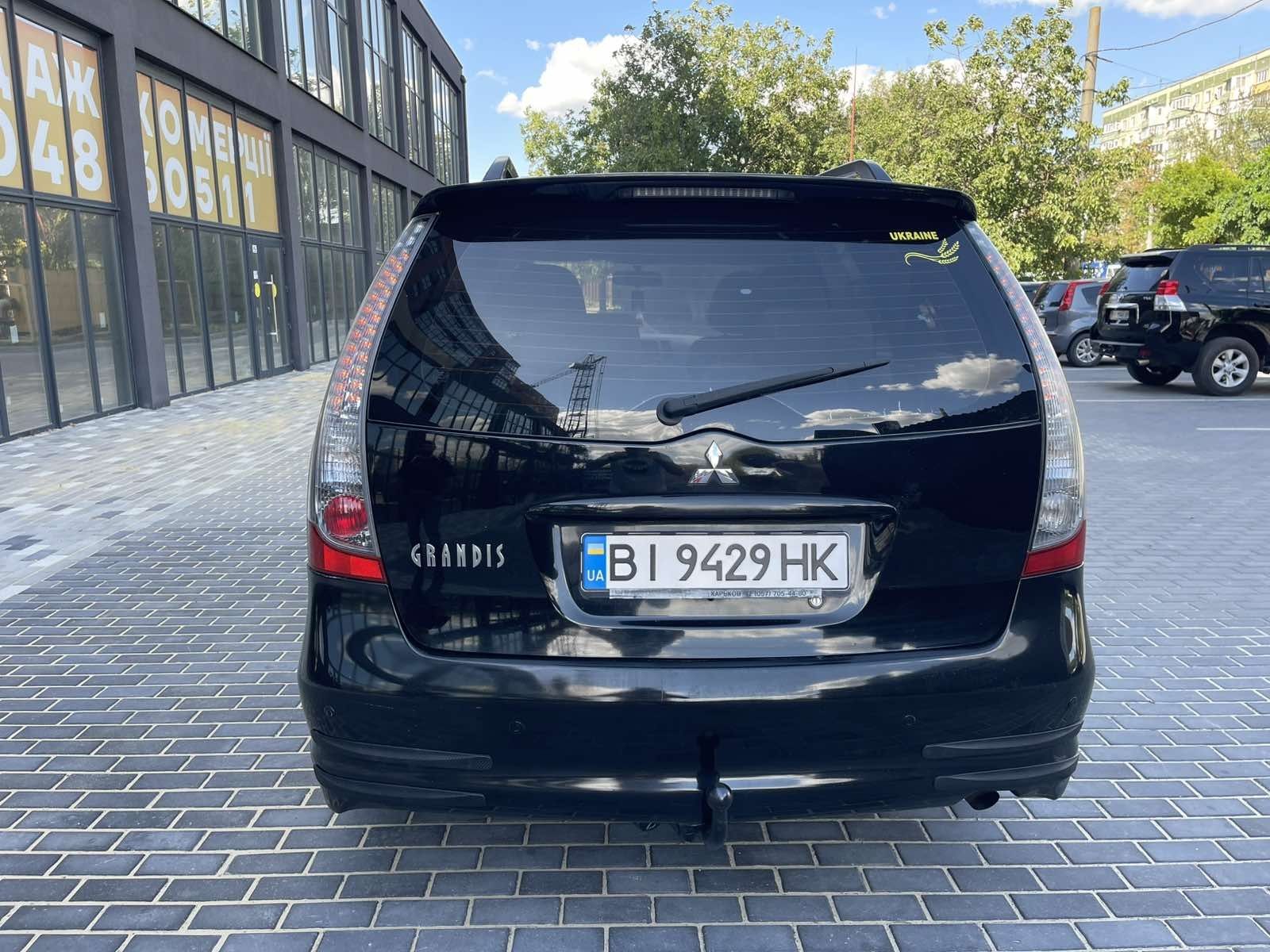 Mitsubishi Grandis 2.4 Газ Автомат
