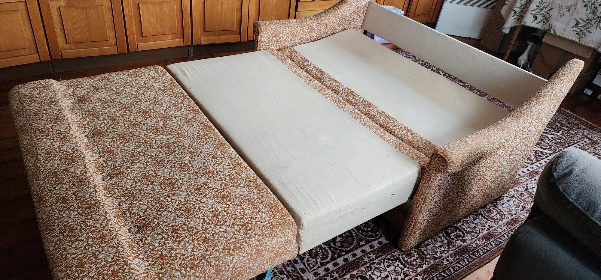 Продам комфортний диван малютка