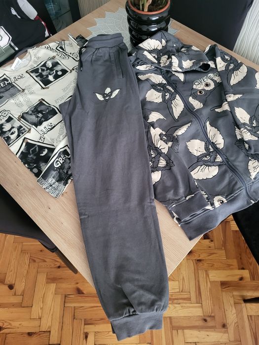 Komplet dla chlopca rozm 152 Gremlins  , spodnie bluza oraz koszulka