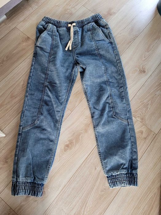 Spodnie joggery Reserved jeans