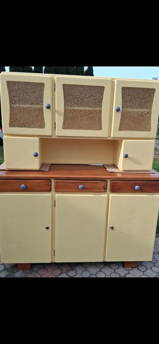 Kredens kuchenny z lat 50 tych