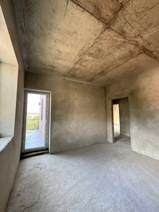 Продаж котеджу з терасою на даху м.Винники