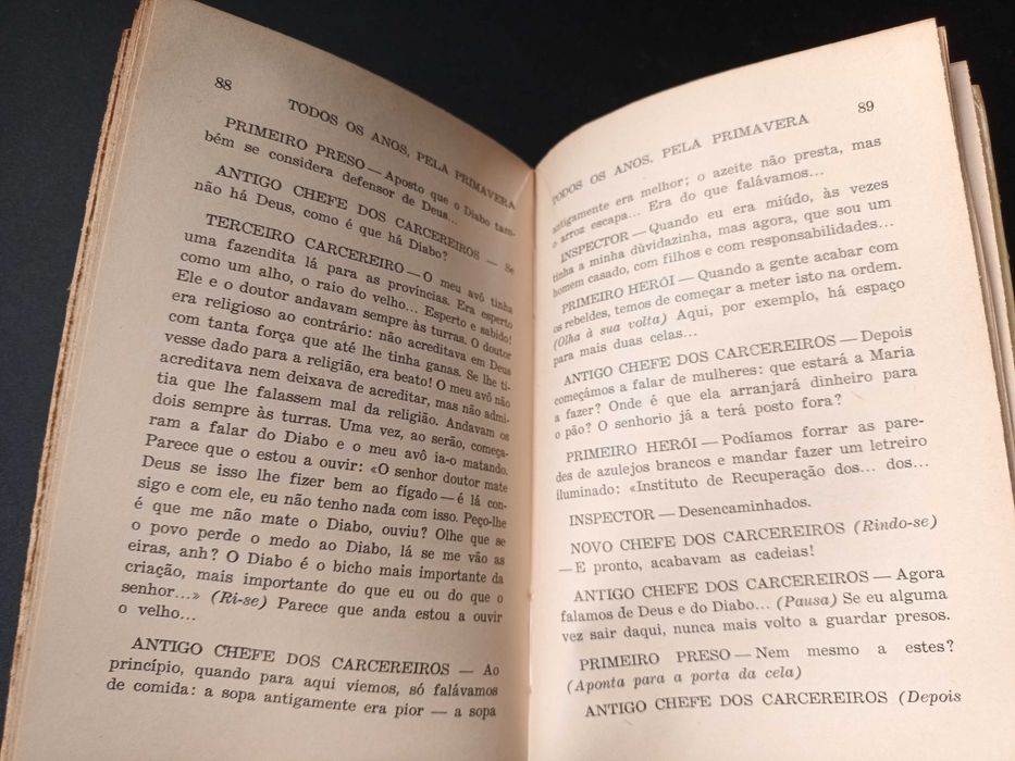 "Todos os Anos, Pela Primavera" por Luís de Sttau Monteiro