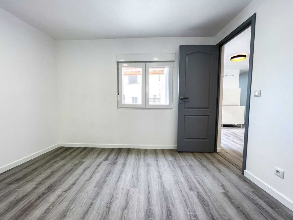 MORADIA T2 REMODELADA + 2 RUÍNAS EM SITIO DE CHEIRA - PENACOVA