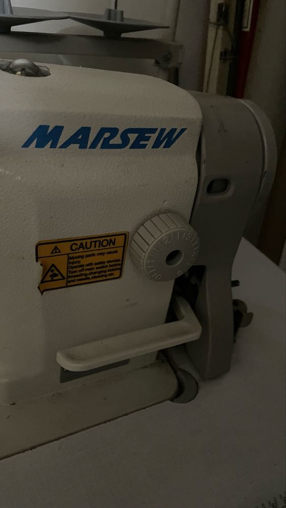 Maquina de costura profissional