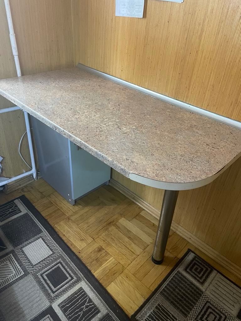 Вбудовані меблі для кухні , газова плита, мийка, витяжка