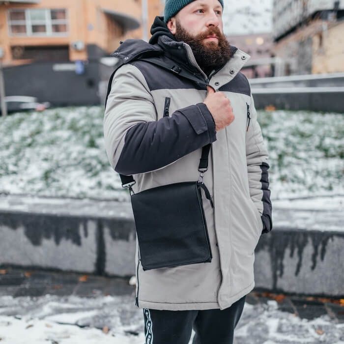 Качественная мужская кожаная сумка Канзас черная барсетка через плечо.