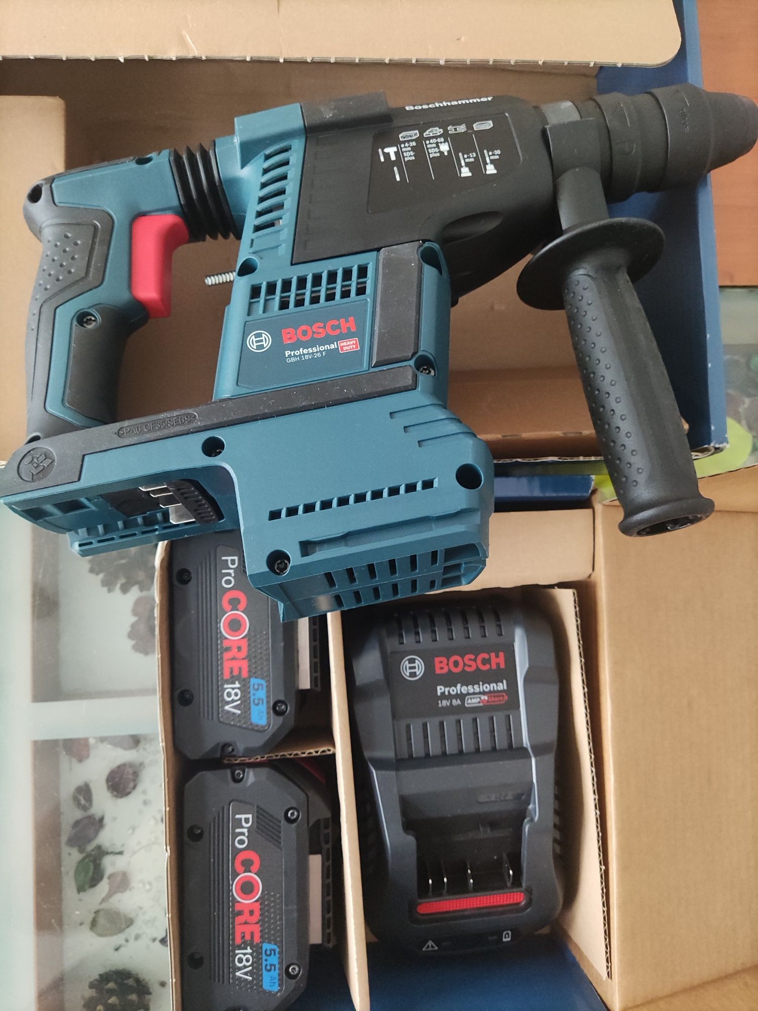 Zestaw Bosch GBH 18V-26F+2 x 5.5Ah ProCore +ład