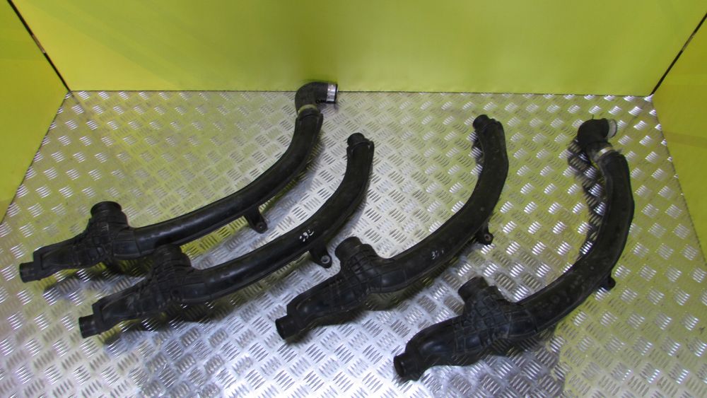 Патрубок інтеркулера Volkswagen Touareg NF Туарег Интеркулера трубка