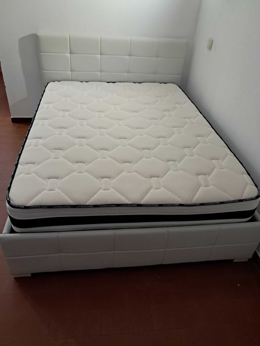 Cama somnier e colchão -Albufeira
