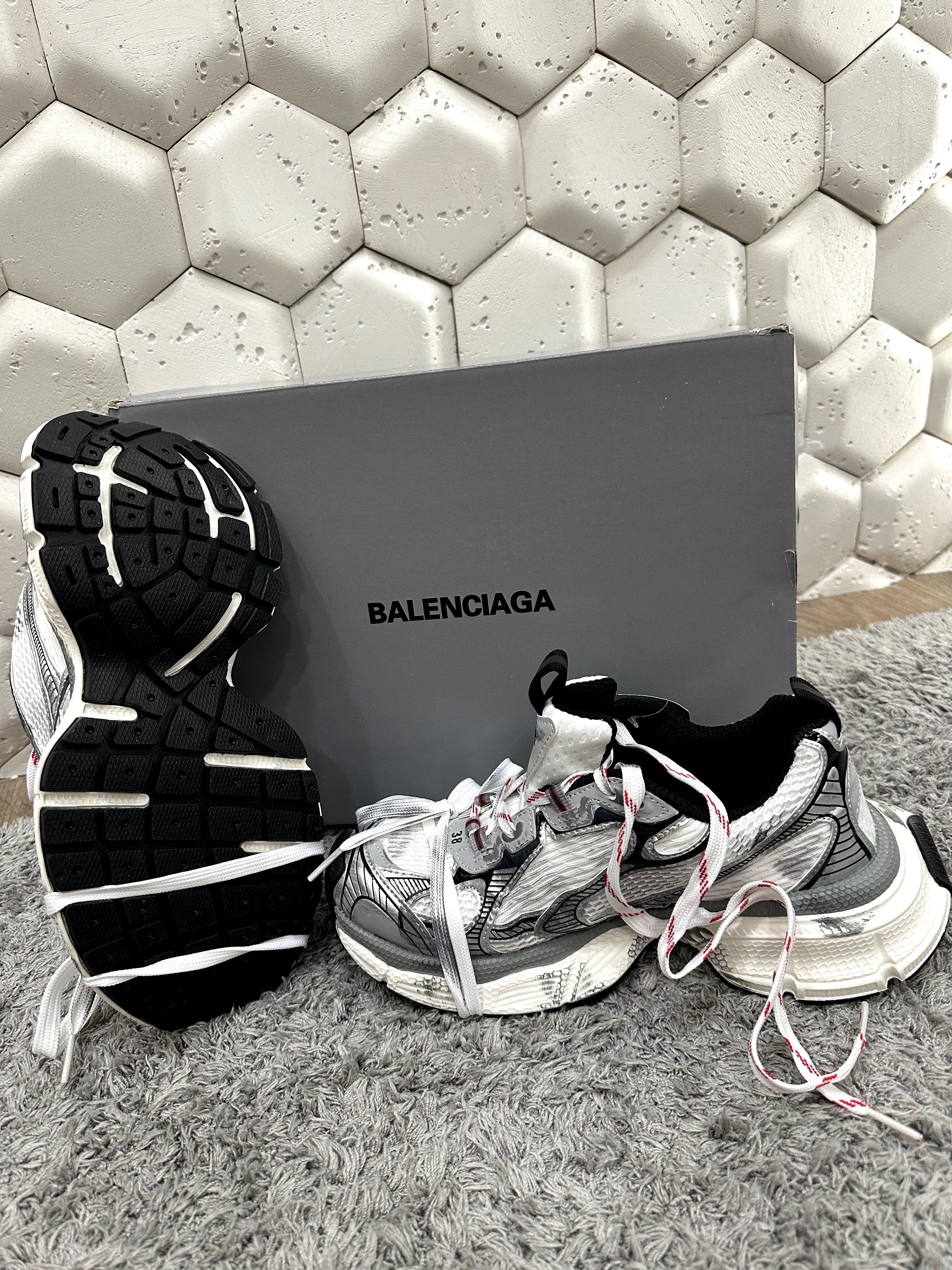 BALENCIAGA 3xL с винтажным эффектом