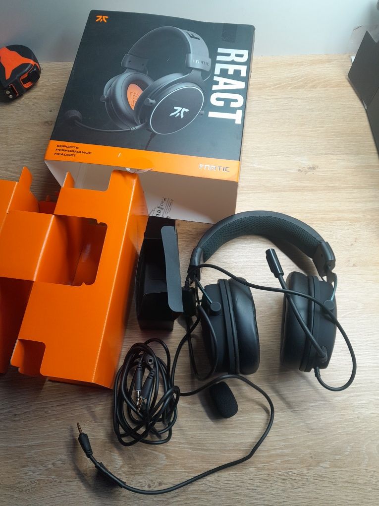 Słuchawki gamingowe fnatic react wokółuszne z mikrofonem