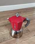 Kawiarka Bialetti New Moka Induction 6tz Czerwona