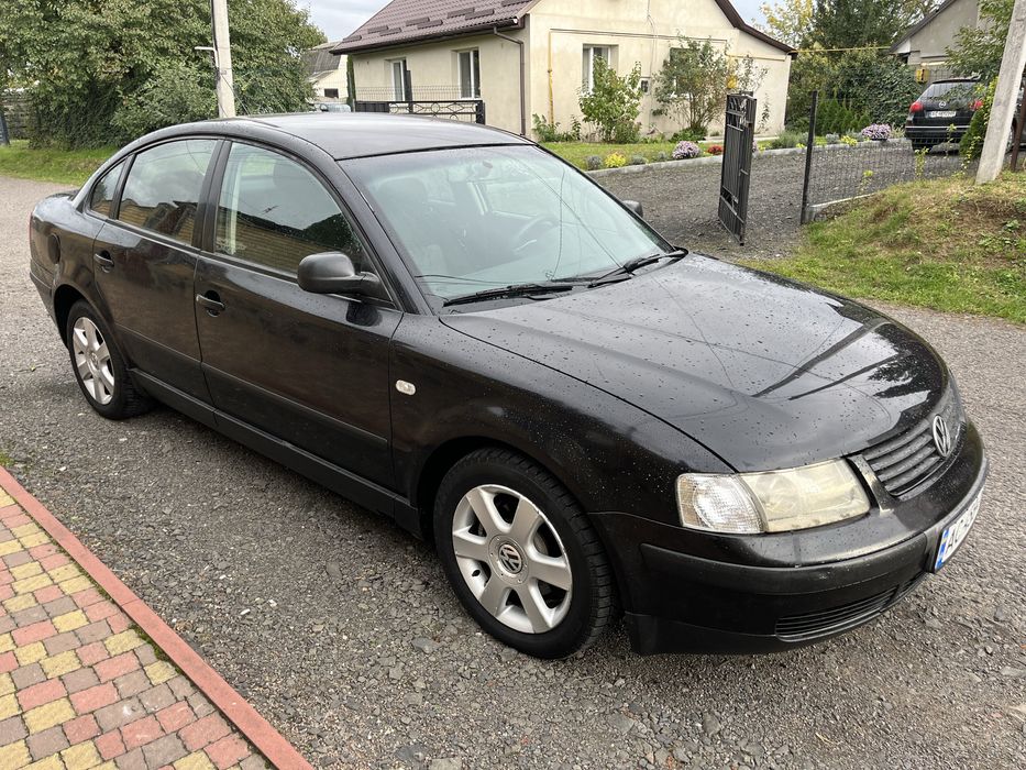 Volkswagen Passat b5  1.8 бензін