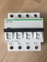 Disjuntor Tetrapolar iC60N 32A, Curva C, da Schneider Electric
