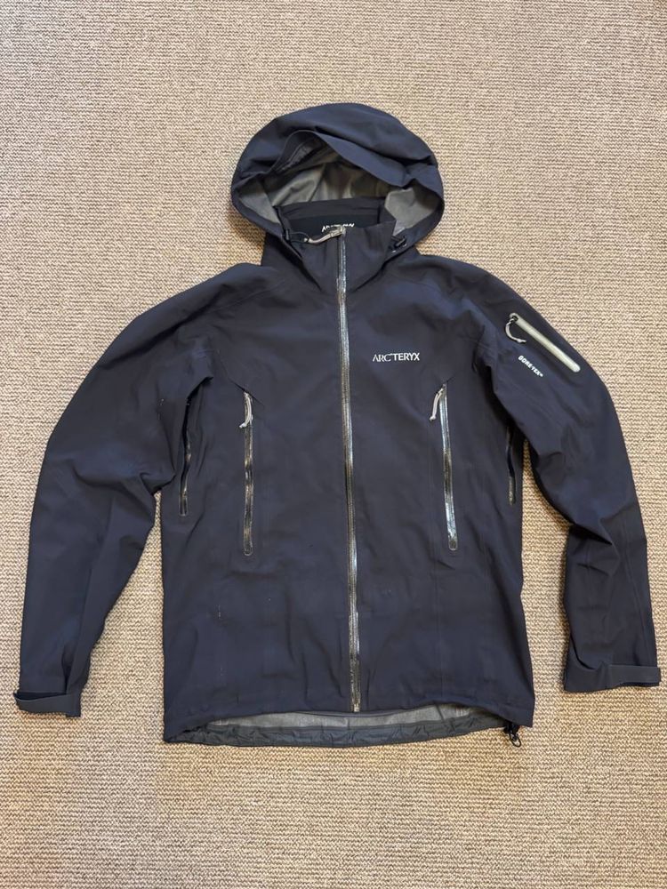 Arc'teryx Men's Gore-Tex Jacket with RECCO