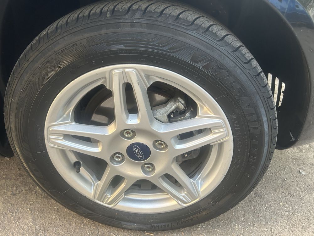 Продам шины 195/60r-5