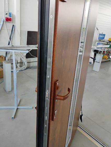 Drzwi aluminiowe panelowe - 1010 X 2100
