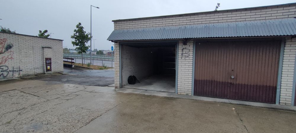 Wynajmę garaż al. Niepodległości