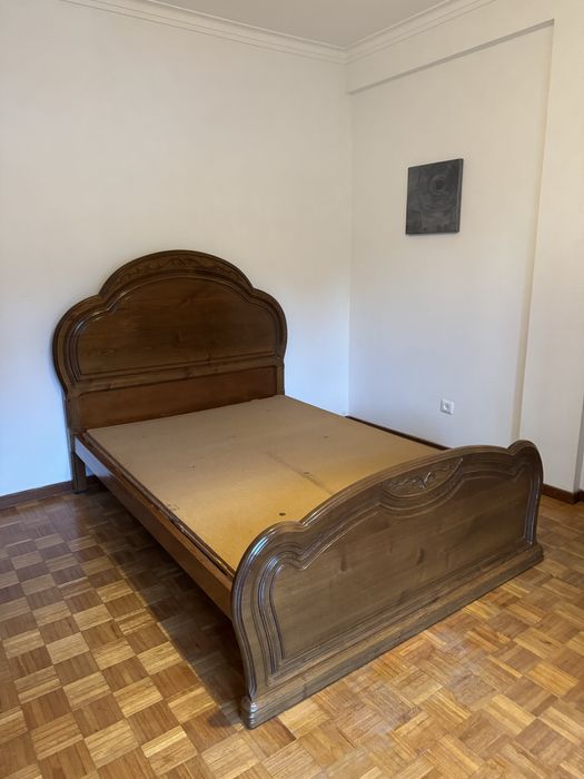 Mobília de Quarto em Madeira de Cerejeira