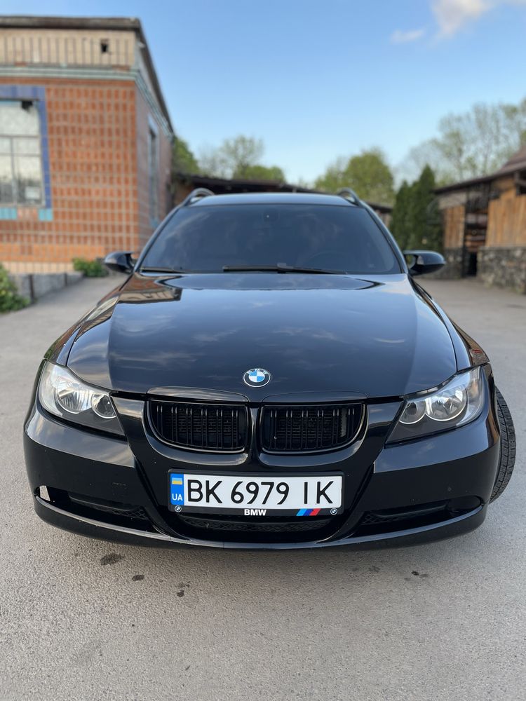 BMW E91  2006 2 дизель 318d