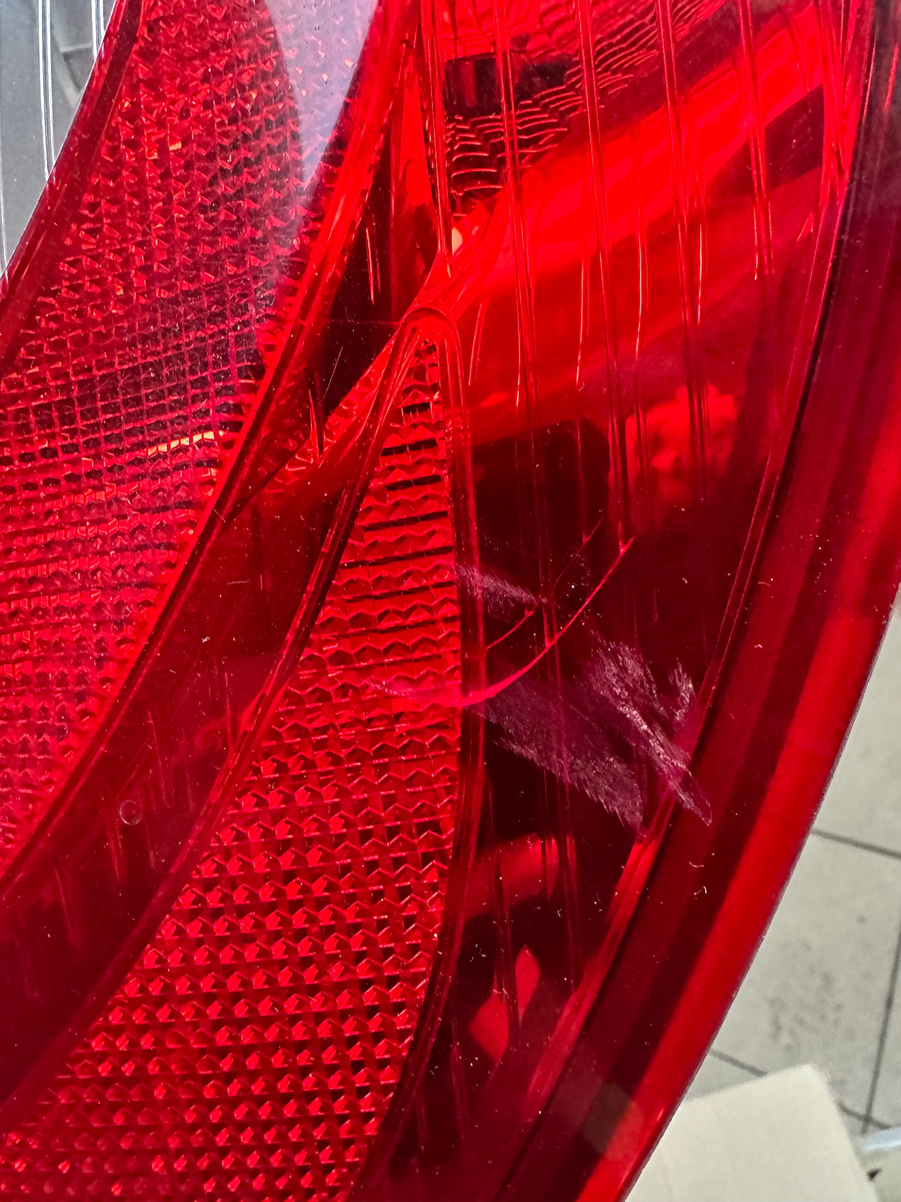 Mercedes b klasa w246 Lampa TYŁ TYLNA w Błotniku lewa części