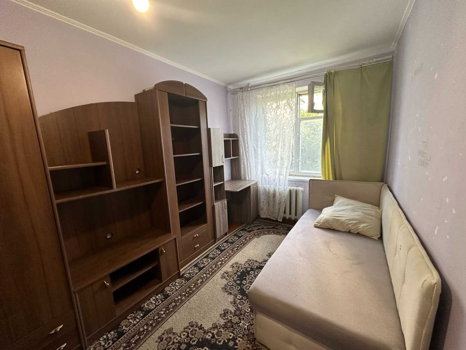 Продаж 3 квартири 2-й поверх, не кутова ,усі кімнати роздільні Тепла