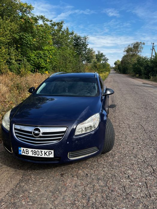 Продам срочно Опель інсігнія 2009 року 2.0дізель