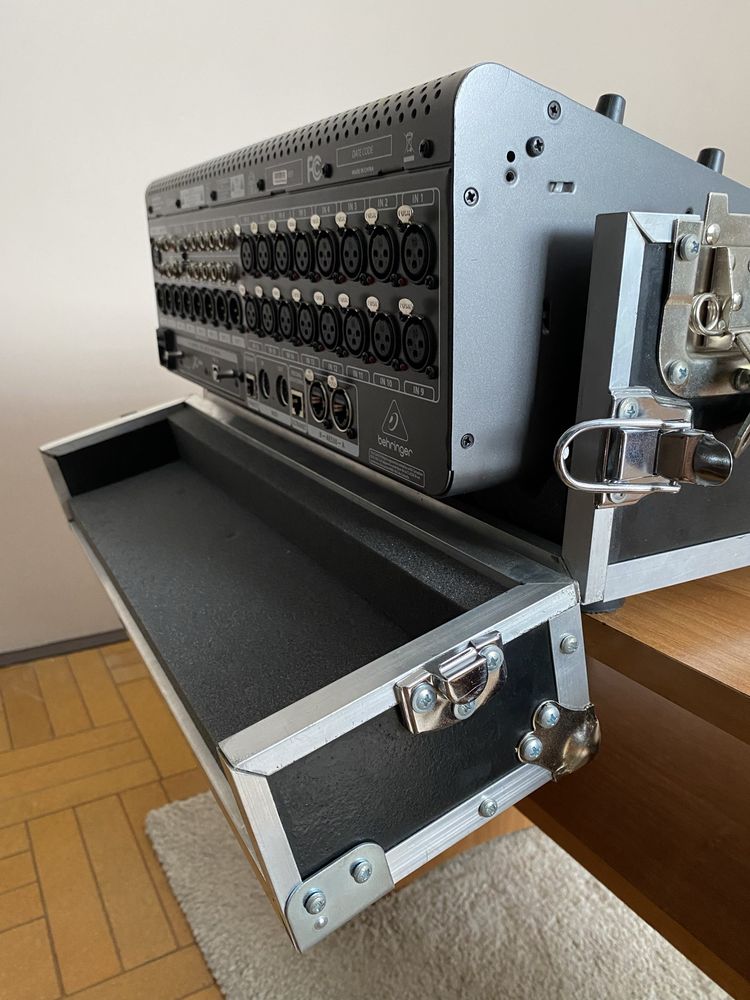 Mikser cyfrowy Behringer x32 Producer + hard case