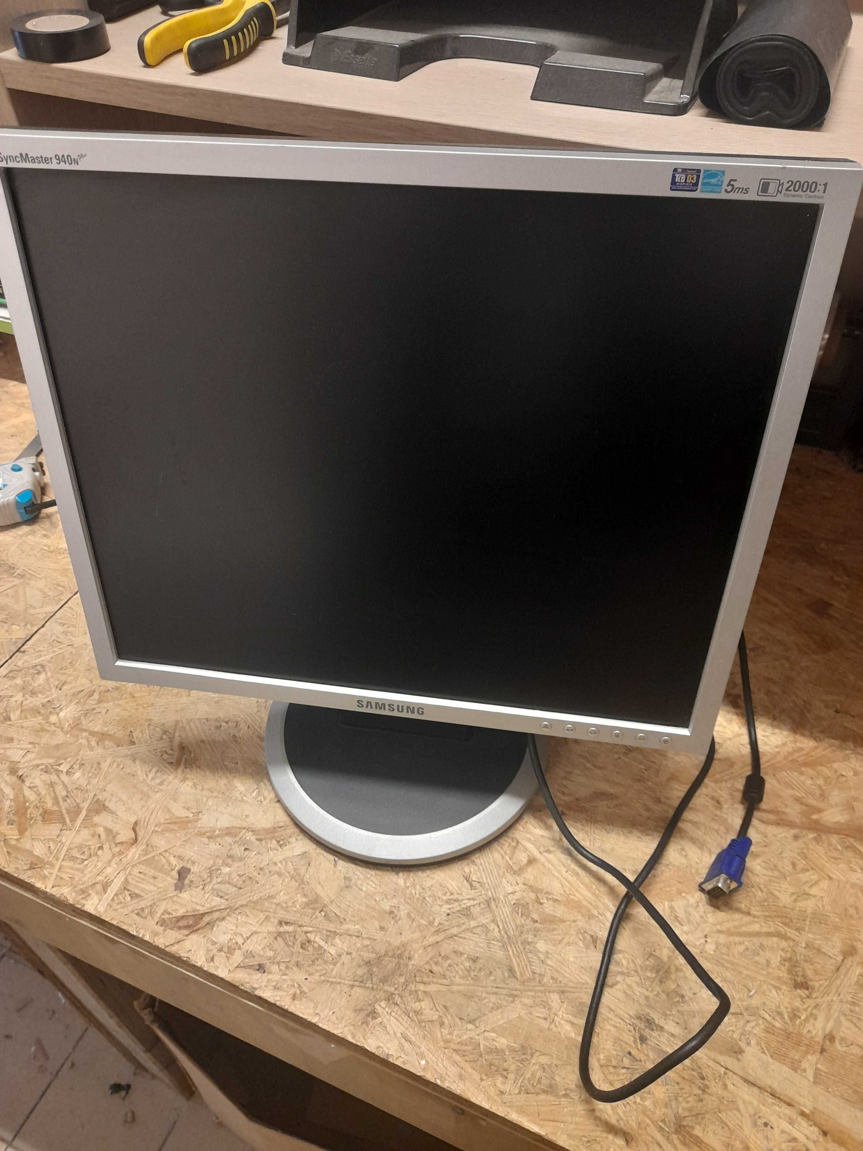 Samsung SyncMaster 940n Plus Monitor