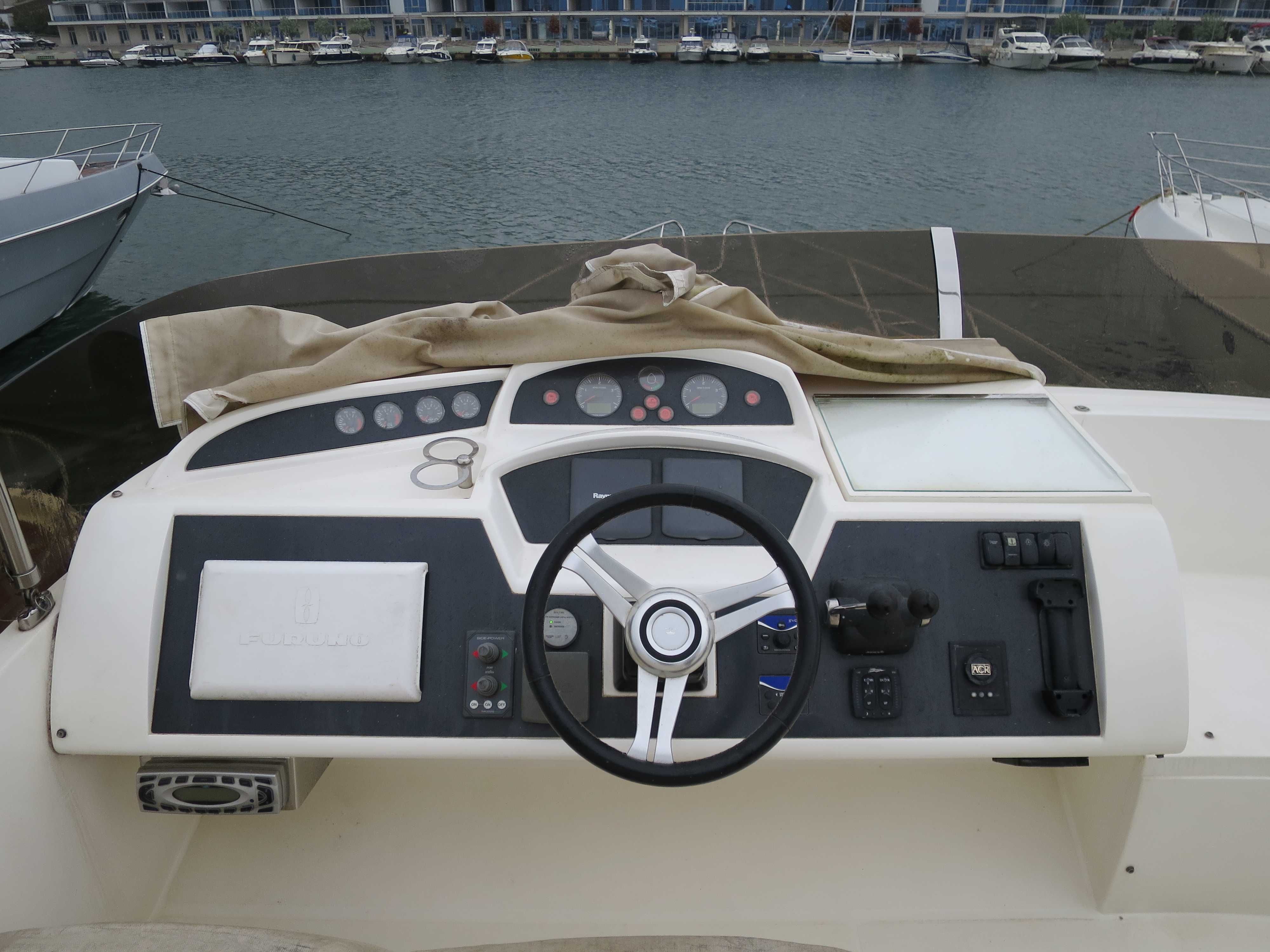 PRINCESS 50 Flybridge ( Принцесс 50 с Флайбриджем ) моторная яхта