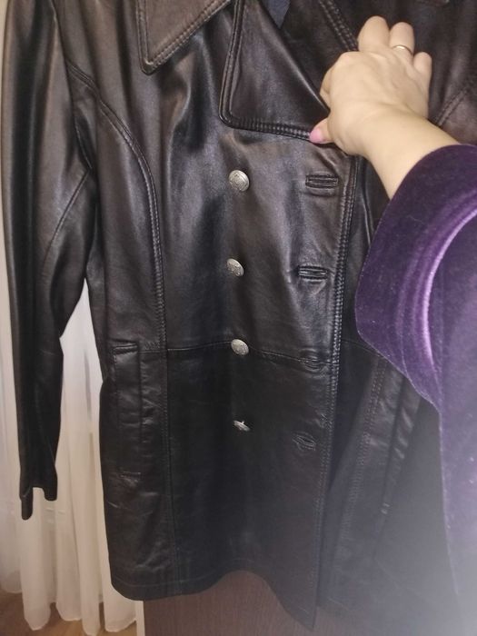 Шкіряний піджак жіночий
