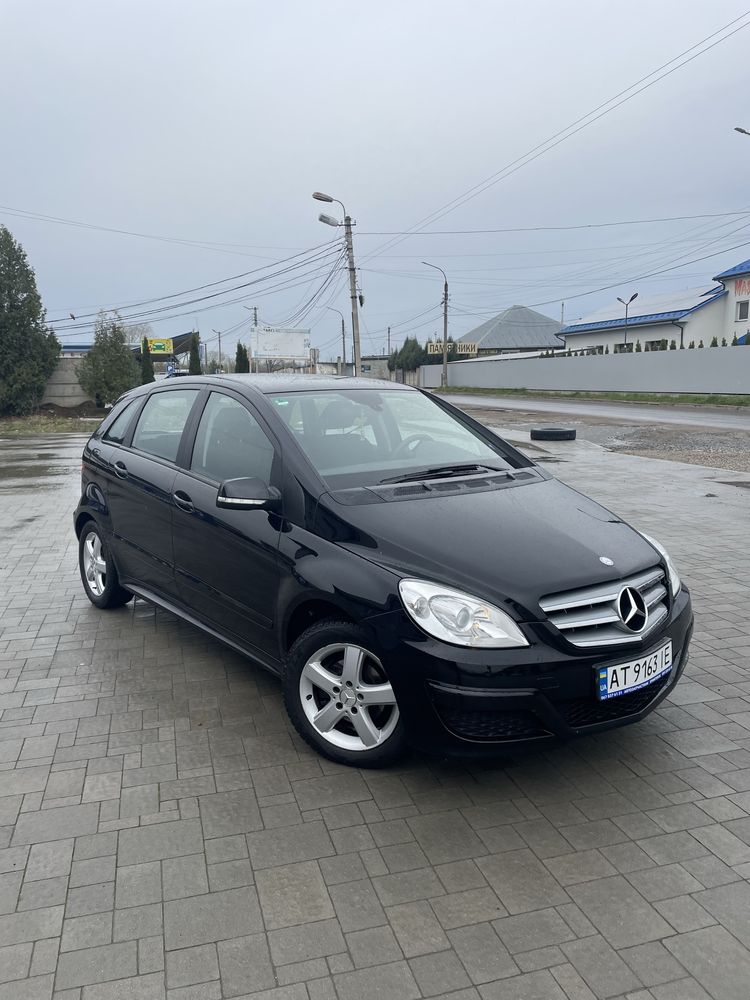 Продам авто mersedes benz авто в гарному стані перший власник