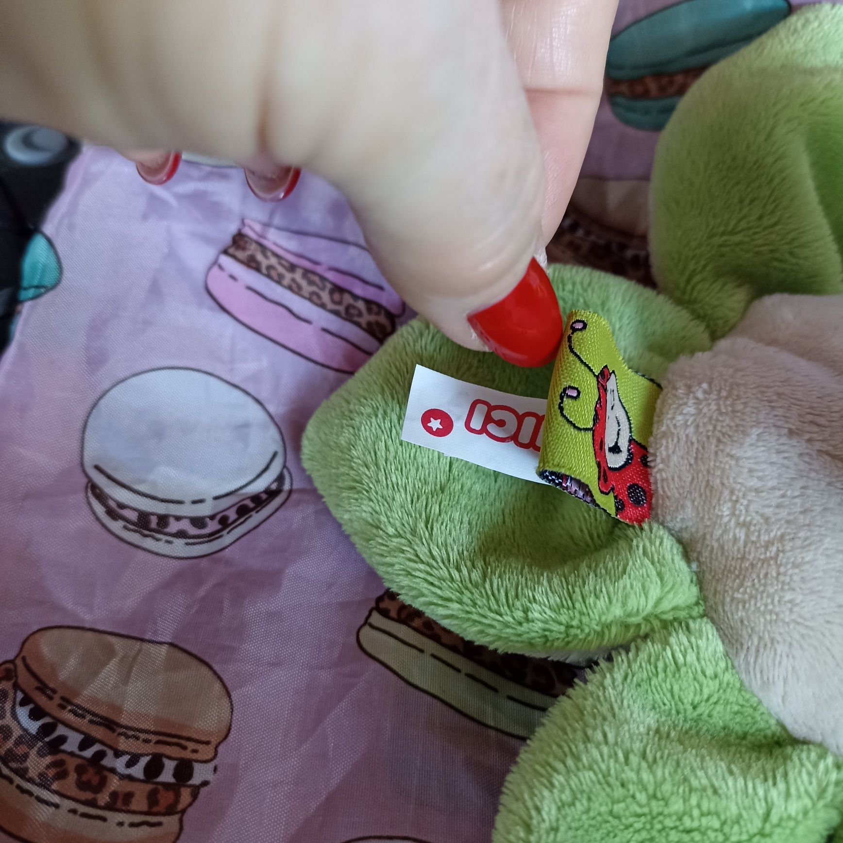 Nici божья корівка на квіточці