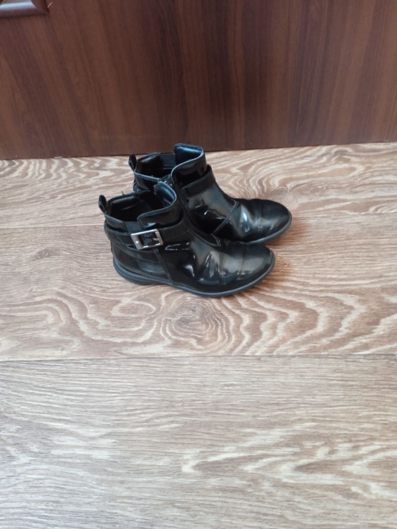Ботинки для девочки 25 26 28 29 31 31 John golf next topi top hm