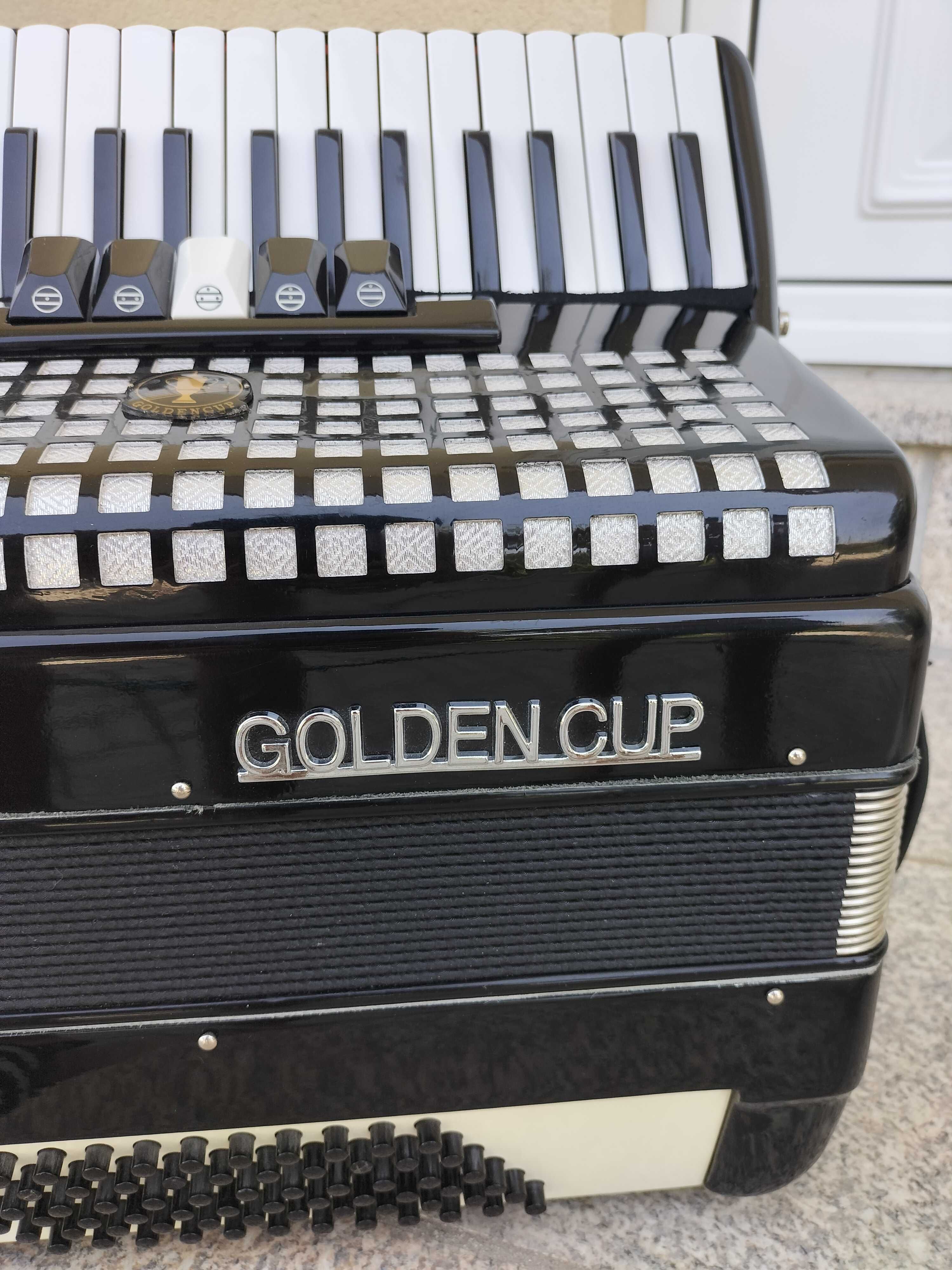 Acordeao Golden Cup