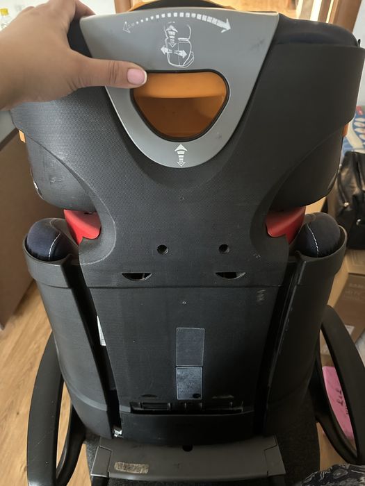 Авто крісло chicco 9-12 років