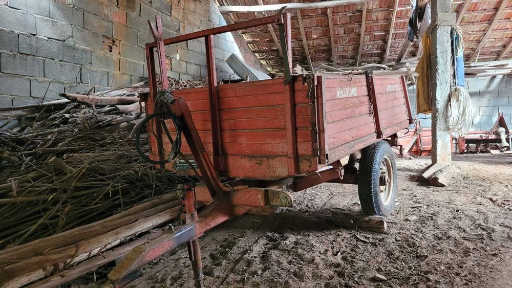 Trator Kubota 4x4 c matricula (reboque+Gamela+frese+charrua+capindeira