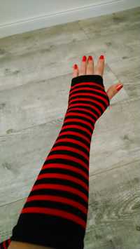Mitenki, rękawiczki długie bez palców - paski czarny/ czerwony