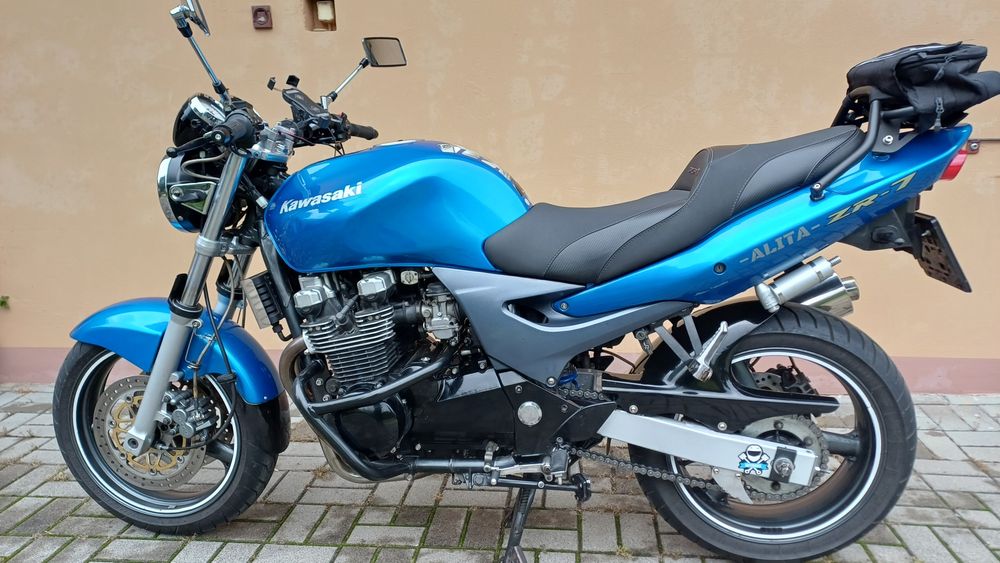 Kawasaki ZR 7 rok 2001 idealny na pierwsze moto