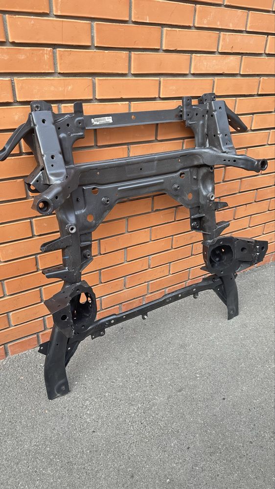 Передній підрамник BMW X5 F15 X-Drive