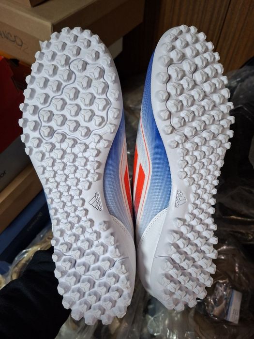 Сороконіжки Adidas F50 Club Turf Performance, 43⅓р. на 26.5 см