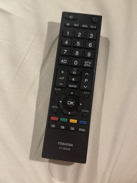TV Toshiba 22’’ branca – com comando + suporte parede + manuais