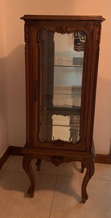 Vitrine em bom estado