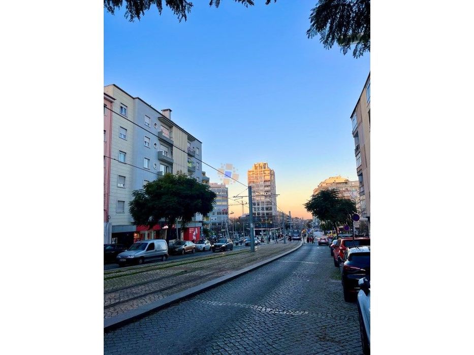 Apartamento T2 na Praça Gil Vicente, Almada