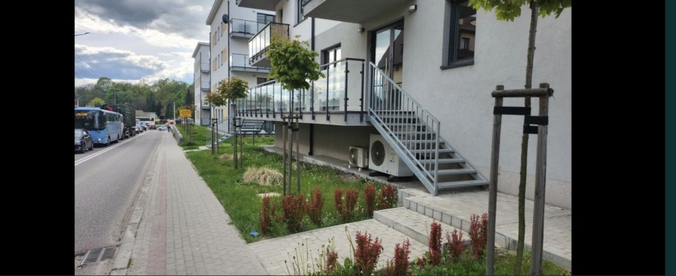Gabinet na parterze w super standardzie i lokalizacji.