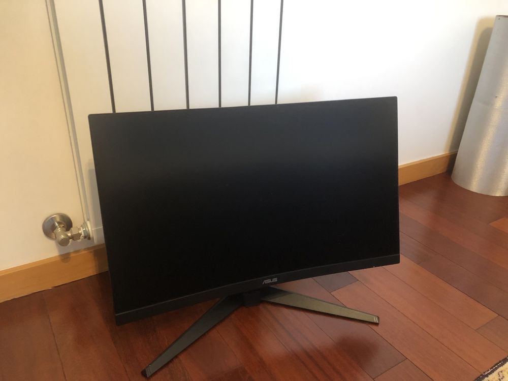 Monitor Asus 27” curvo